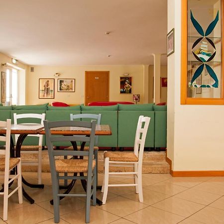 Hotel Rugantino เชเซนาติโก ภายนอก รูปภาพ